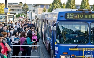 העתיד של התחבורה הציבורית בגוש דן: מכוניות מעופפות, תשתיות ציבוריות או תחבורה שיתופית?