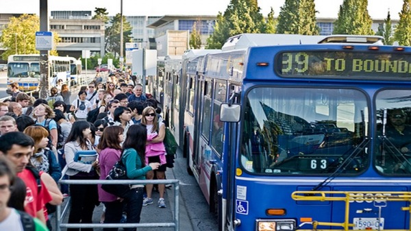 העתיד של התחבורה הציבורית בגוש דן: מכוניות מעופפות, תשתיות ציבוריות או תחבורה שיתופית?