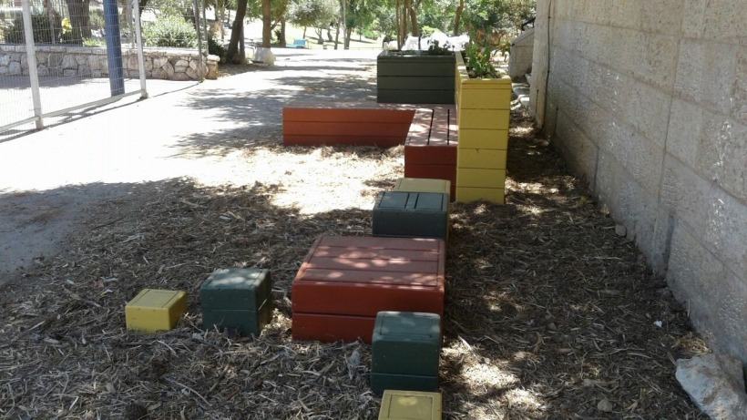 רחובות / בניינים ציבוריים / חופים